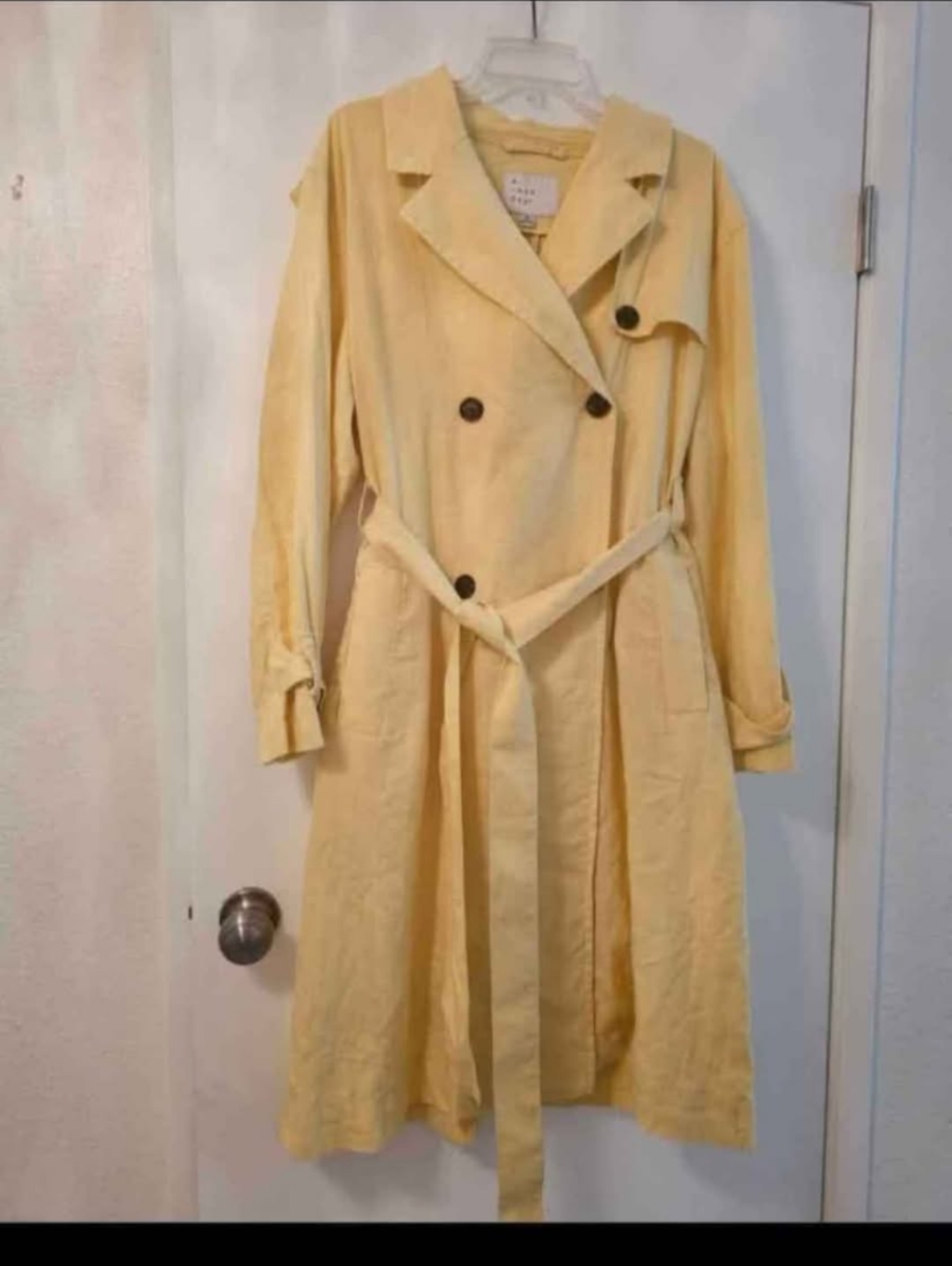 Brand New Womans Size Xl Trench Coat55Linen45 RayonYellow